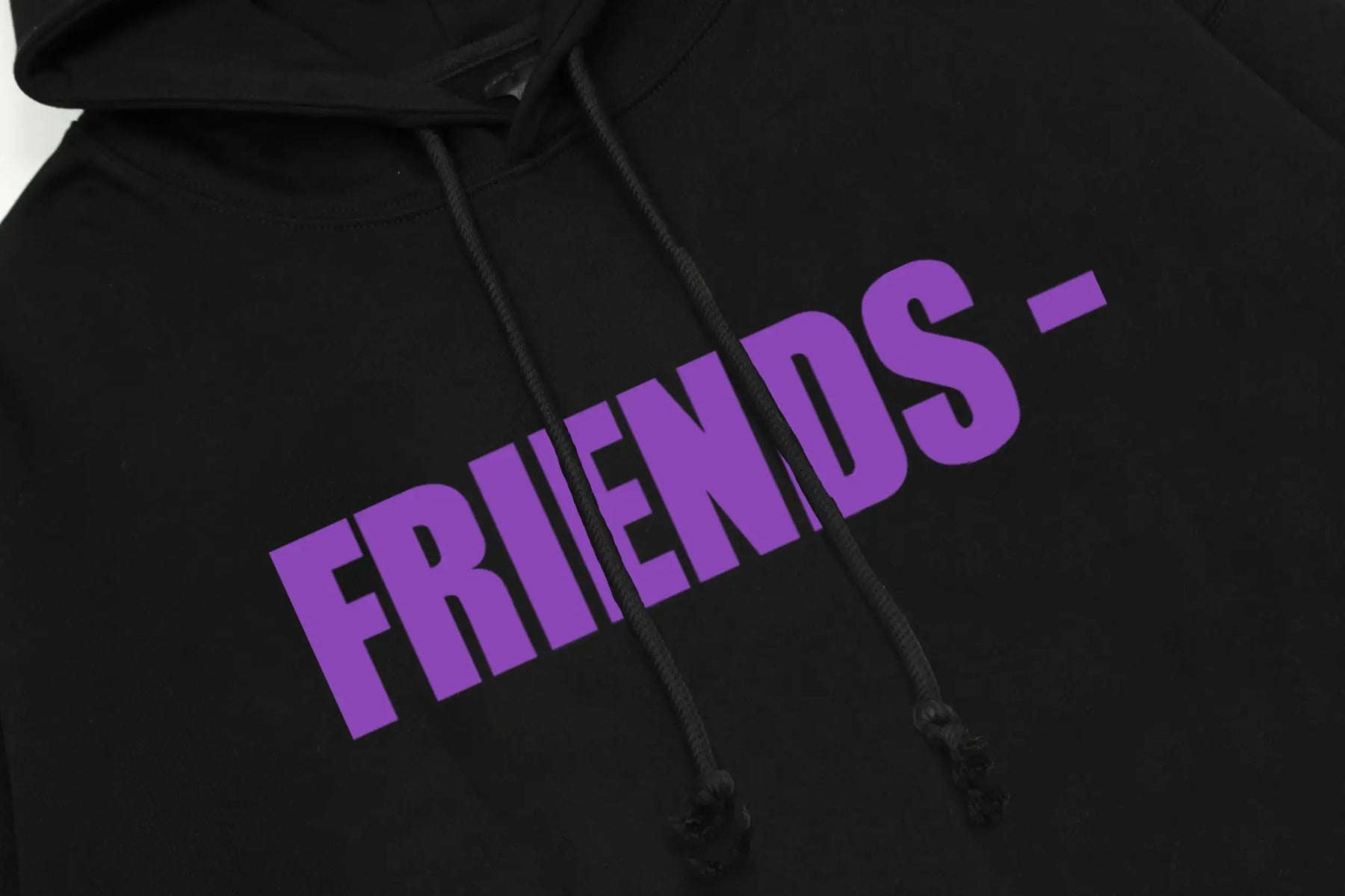 MOLETOM VLONE X FRIENDS