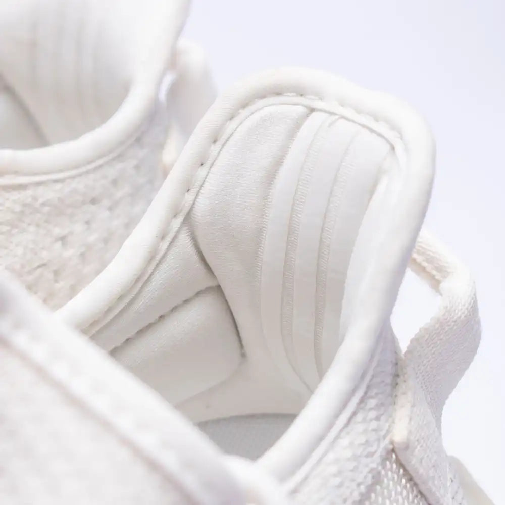 TÊNIS ADIDAS YEEZY 350 V2 BONE
