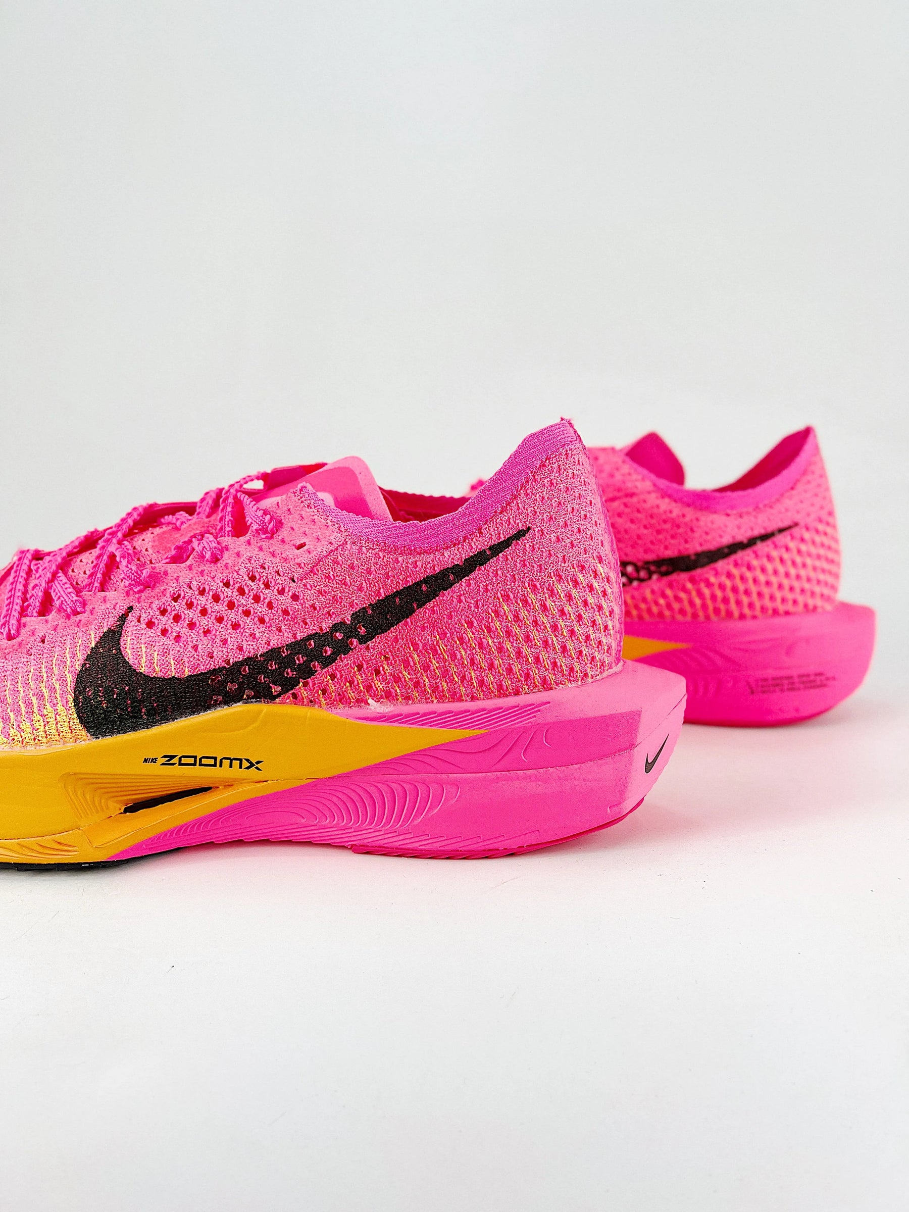TÊNIS NIKE ZOOMX VAPORFLY 3 PINK