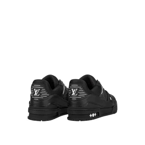 TÊNIS LOUIS VUITTON TRAINER LOW MONOGRAM “BLACK”