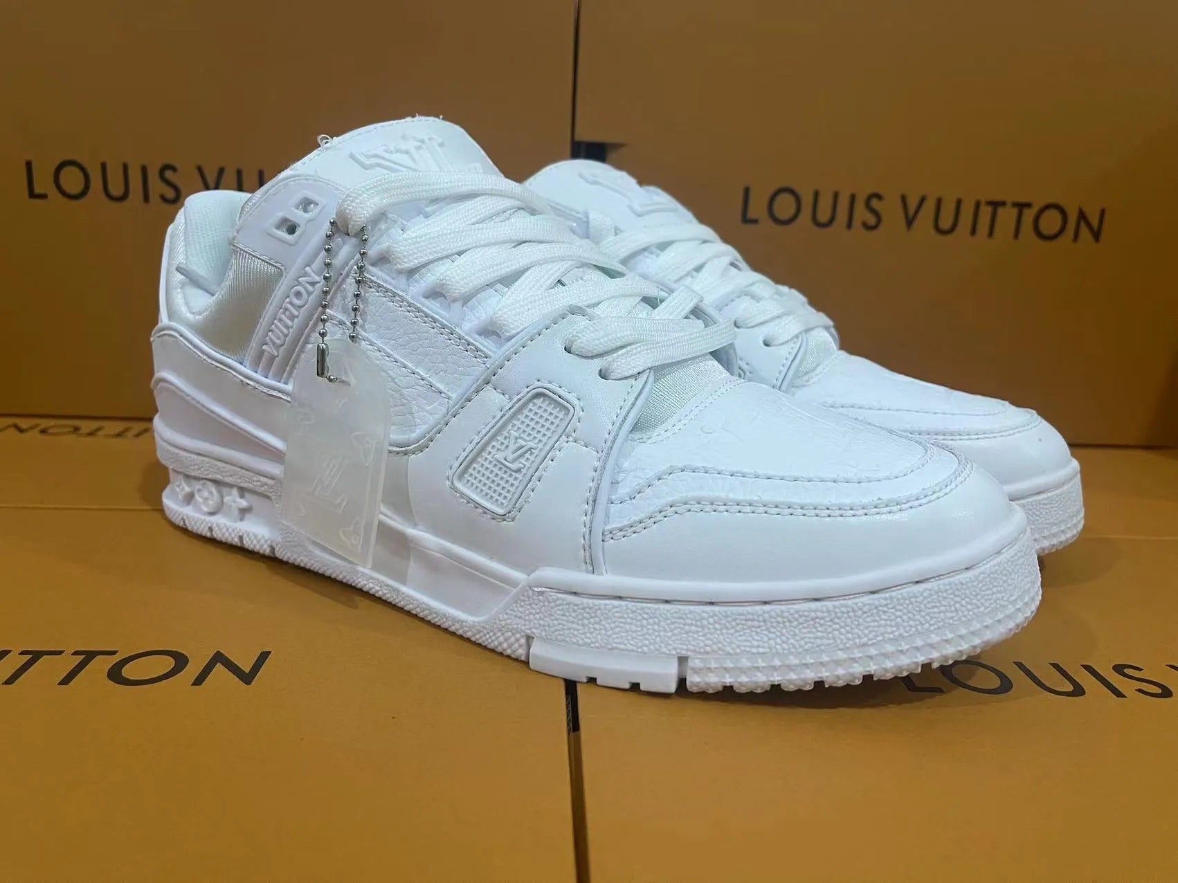 TÊNIS LOUIS VUITTON TRAINER BEIGE
