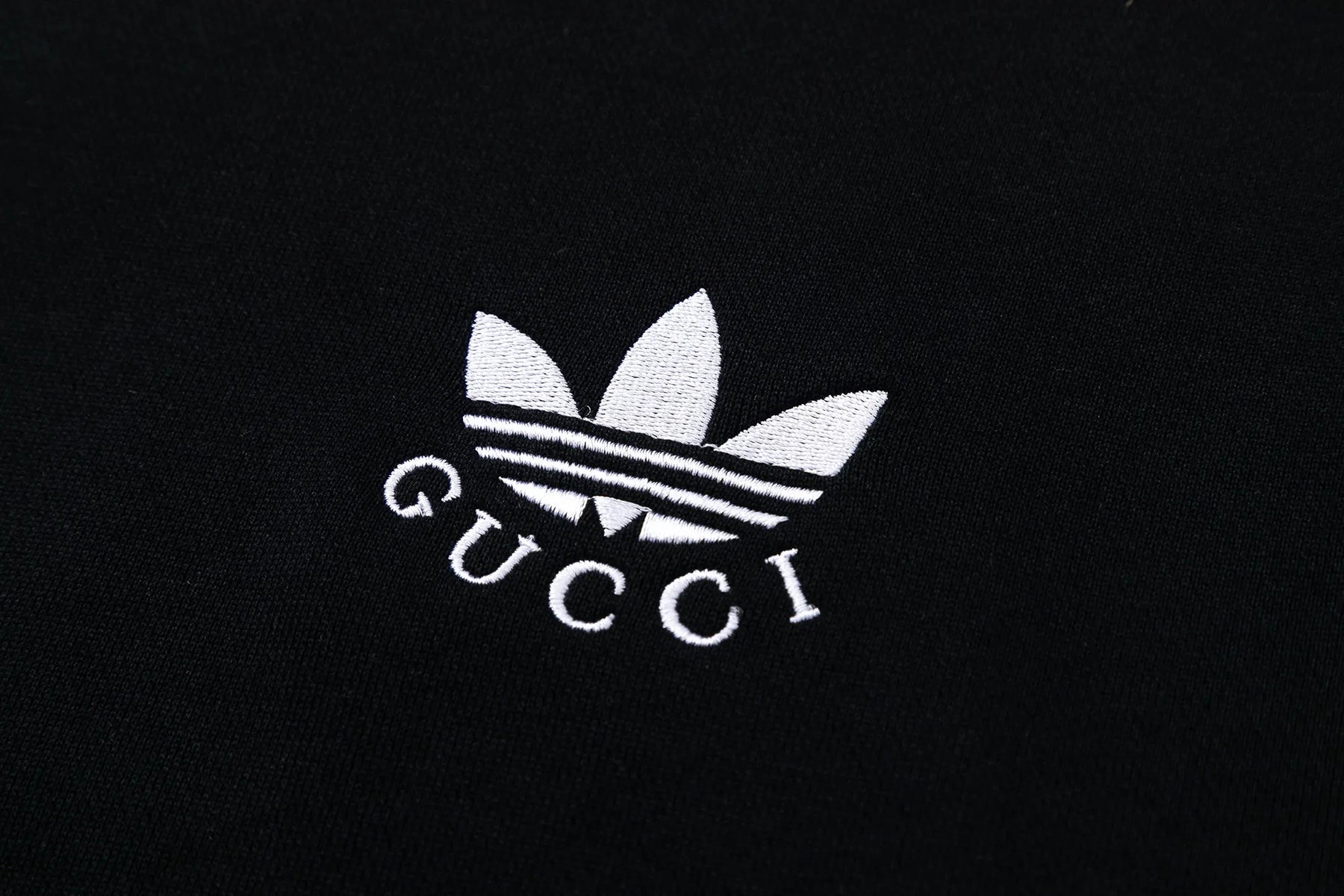 BLUSA ADIDAS X GUCCI "BLACK AND WHITE"