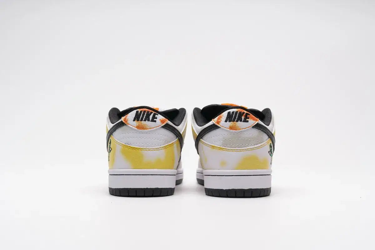 TÊNIS NIKE DUNK SB "RAYGUNS"