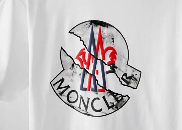 CAMISETA MONCLER "CUT IN HALF"