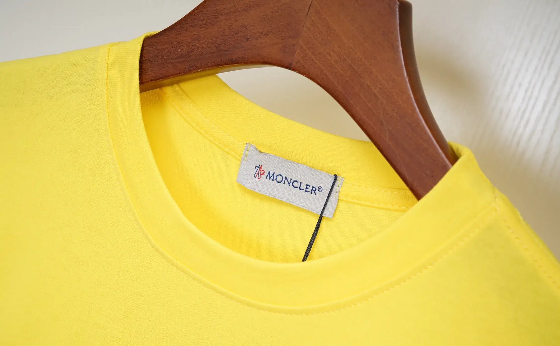 CAMISETA MONCLER "PIXATION"
