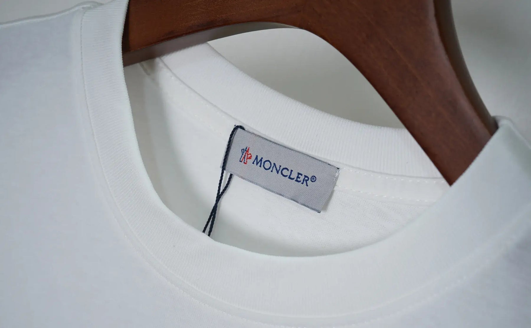 CAMISETA MONCLER "M"