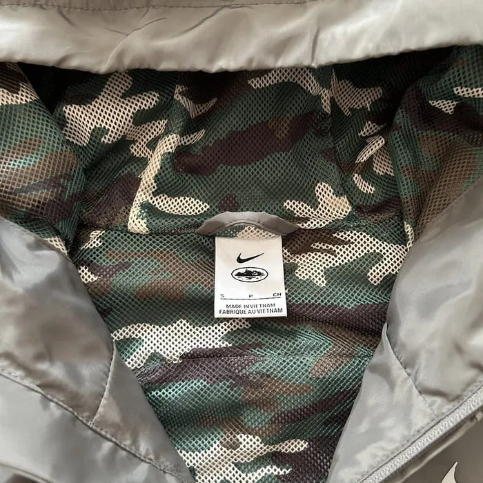 JAQUETA CORTEIZ X NIKE