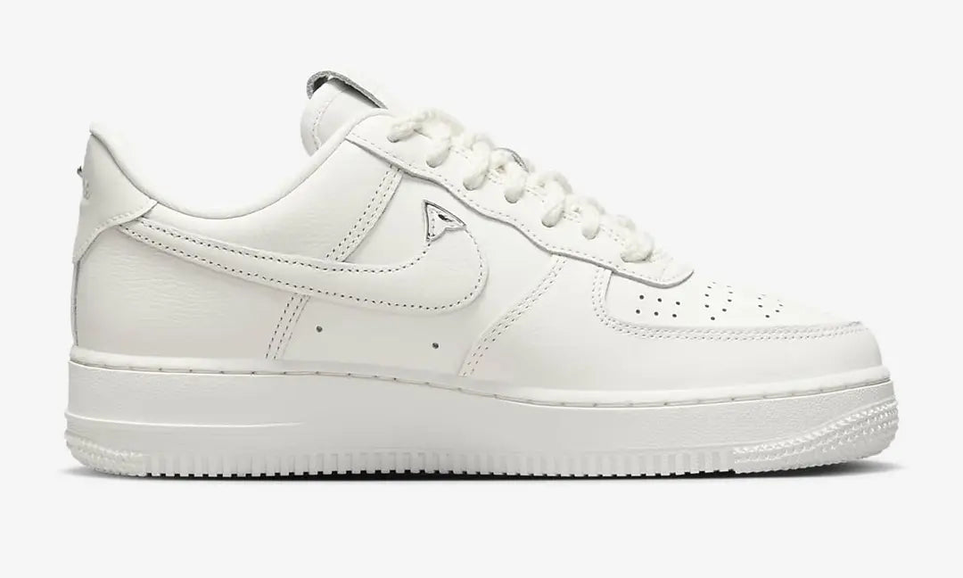 TÊNIS NIKE AIR FORCE 1 NEEDLEWORK