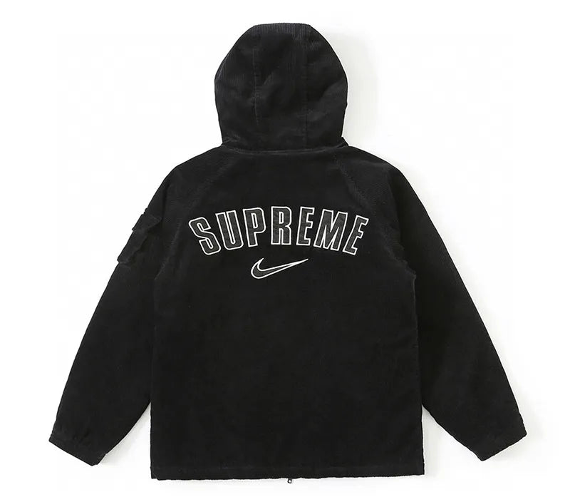 JAQUETA COLAB SUPREME X NIKE