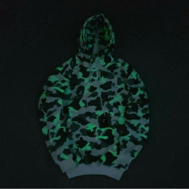 MOLETOM CAMUFLADO BAPE WHITE LOGO