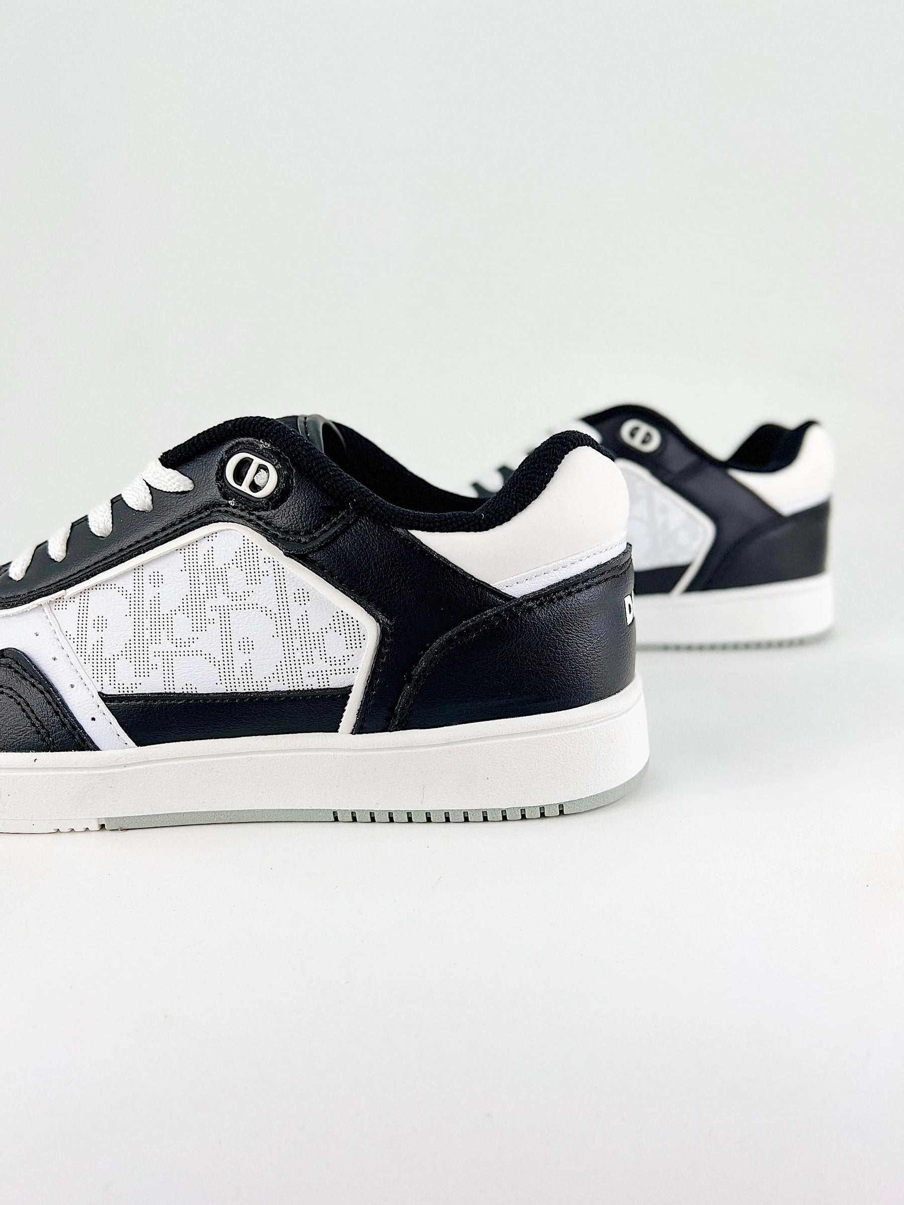 TÊNIS DIOR B27 LOW WHITE
