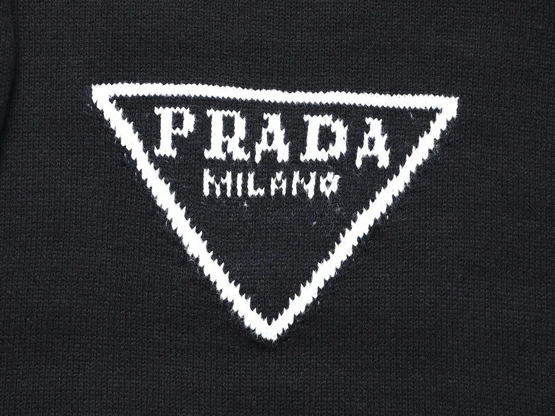 SUÉTER PRADA TRIANGLE BLACK