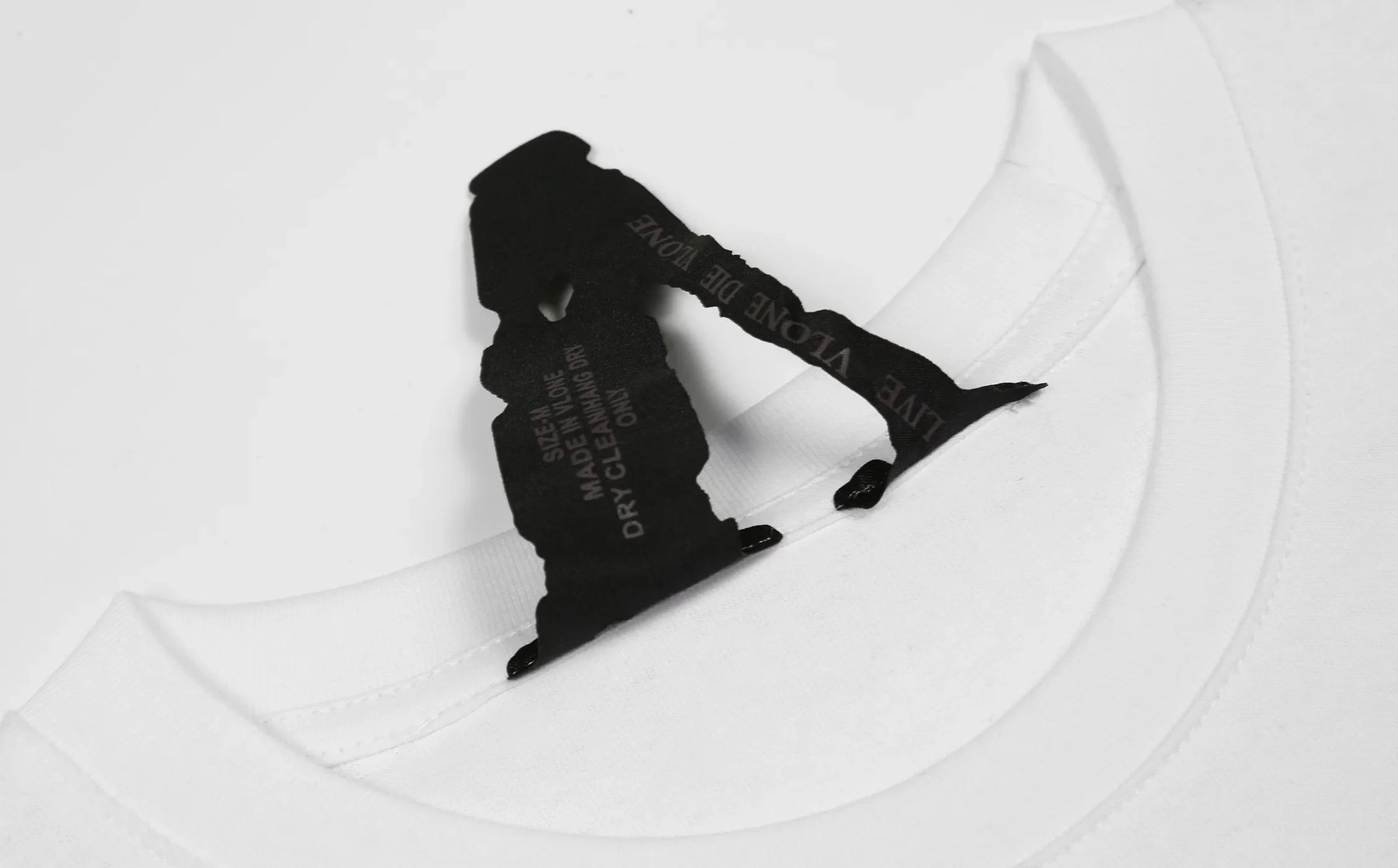 CAMISETA VLONE X TRAVIS SCOTT "GOOD INTENTIONS"