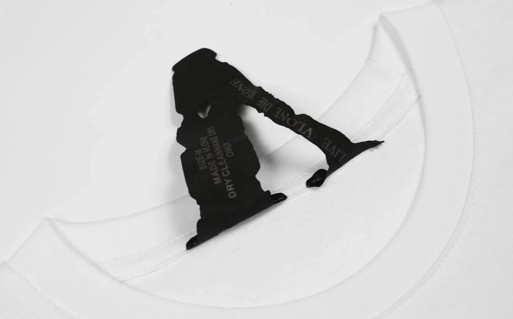 CAMISETA VLONE X TRAVIS SCOTT "GOOD INTENTIONS"