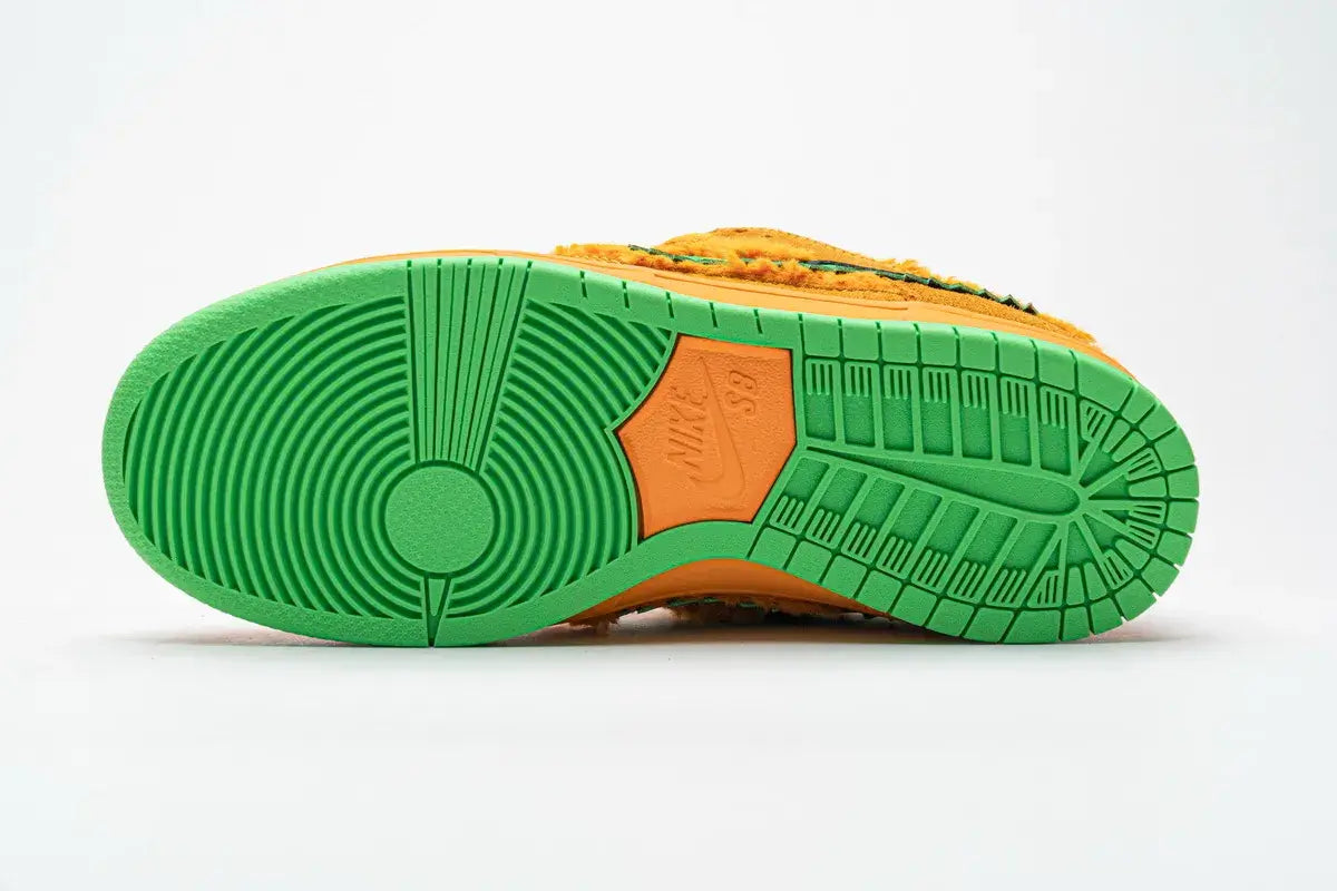 TÊNIS NIKE DUNK SB ORANGE BEAR