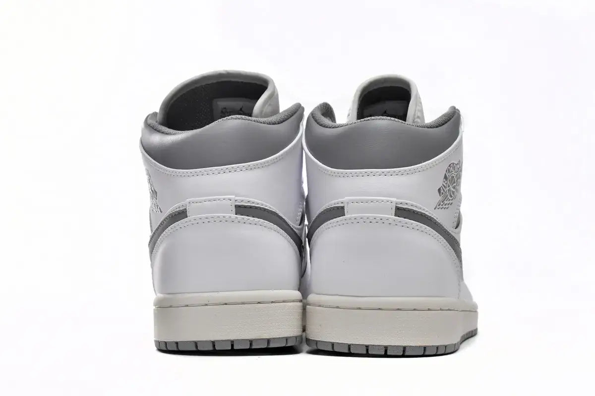 TÊNIS NIKE AIR JORDAN 1 MID GRAY