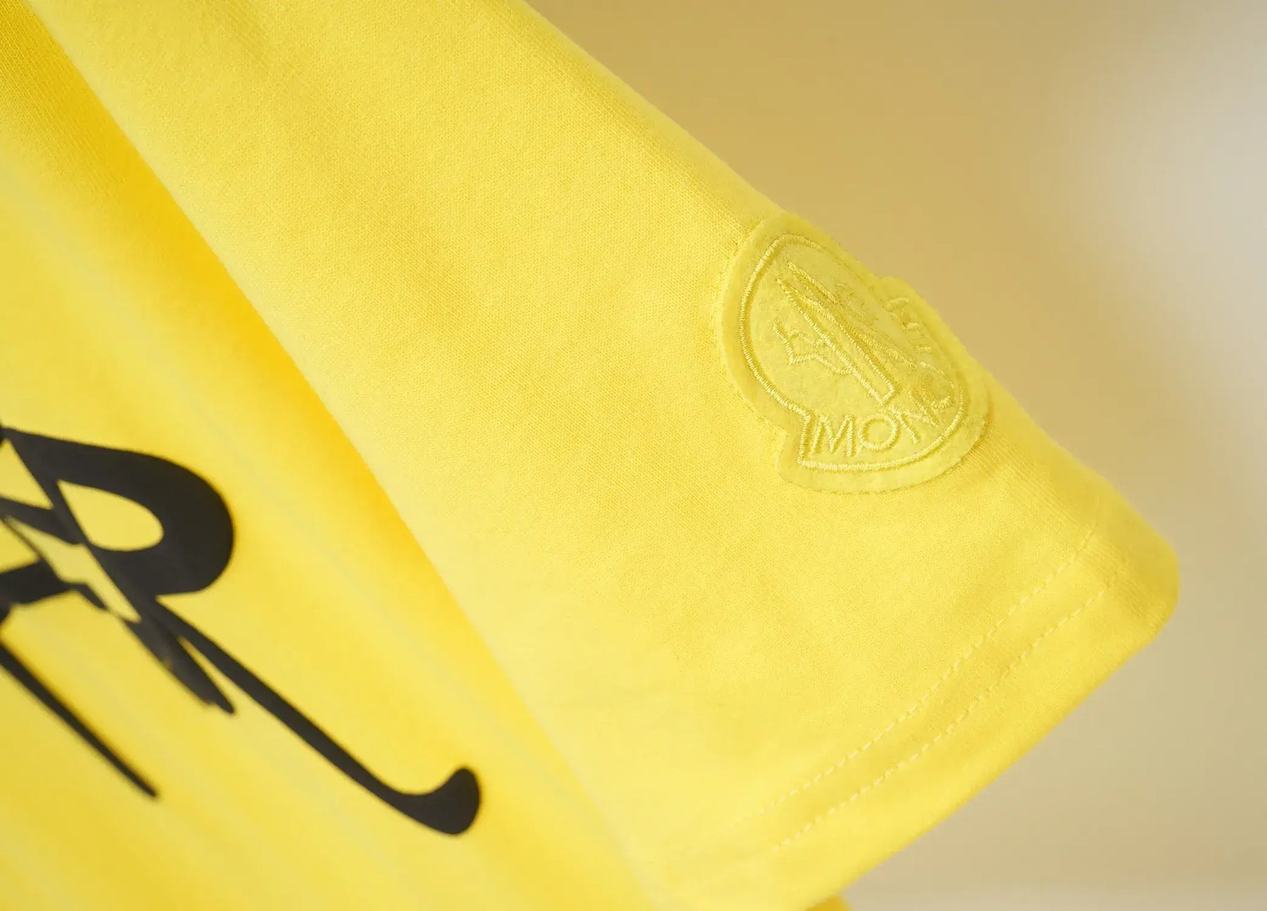 CAMISETA MONCLER "PIXATION"