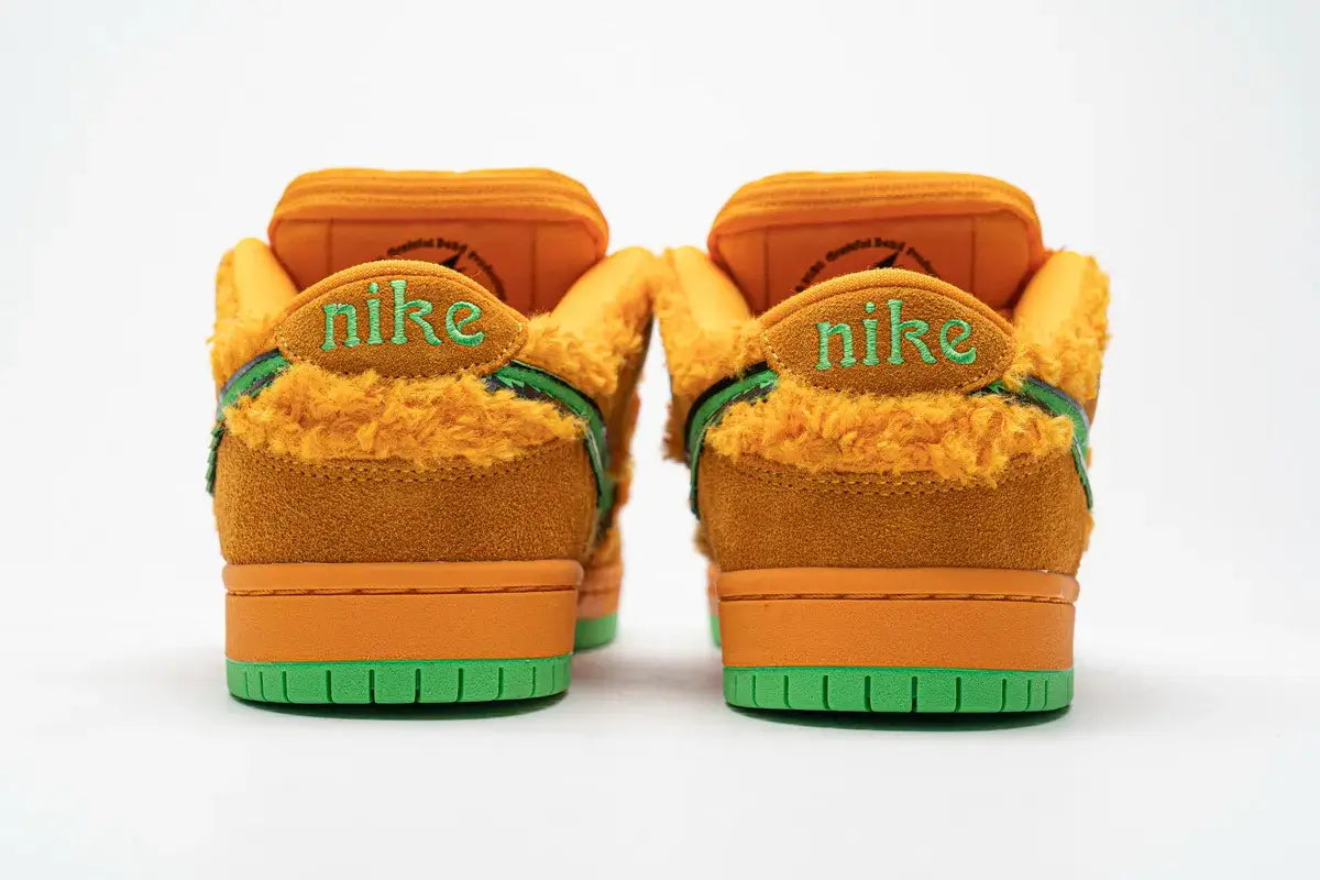 TÊNIS NIKE DUNK SB ORANGE BEAR