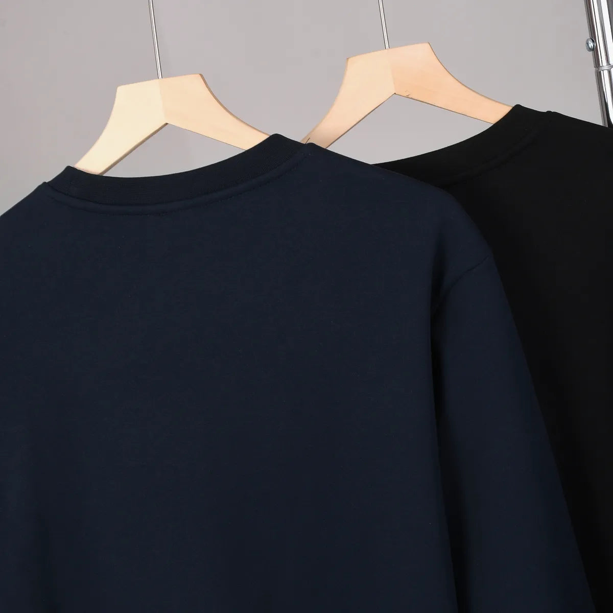 MOLETOM BURBERRY LOGO NAVY