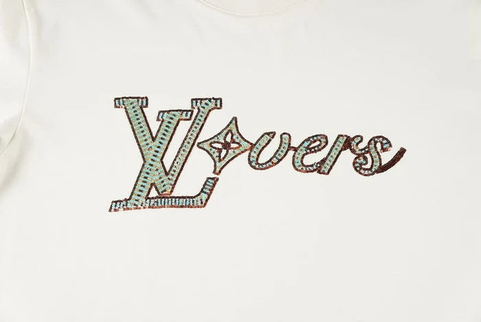 CAMISETA LOUIS VUITTON WHITE EMBROIDERED LOVERS