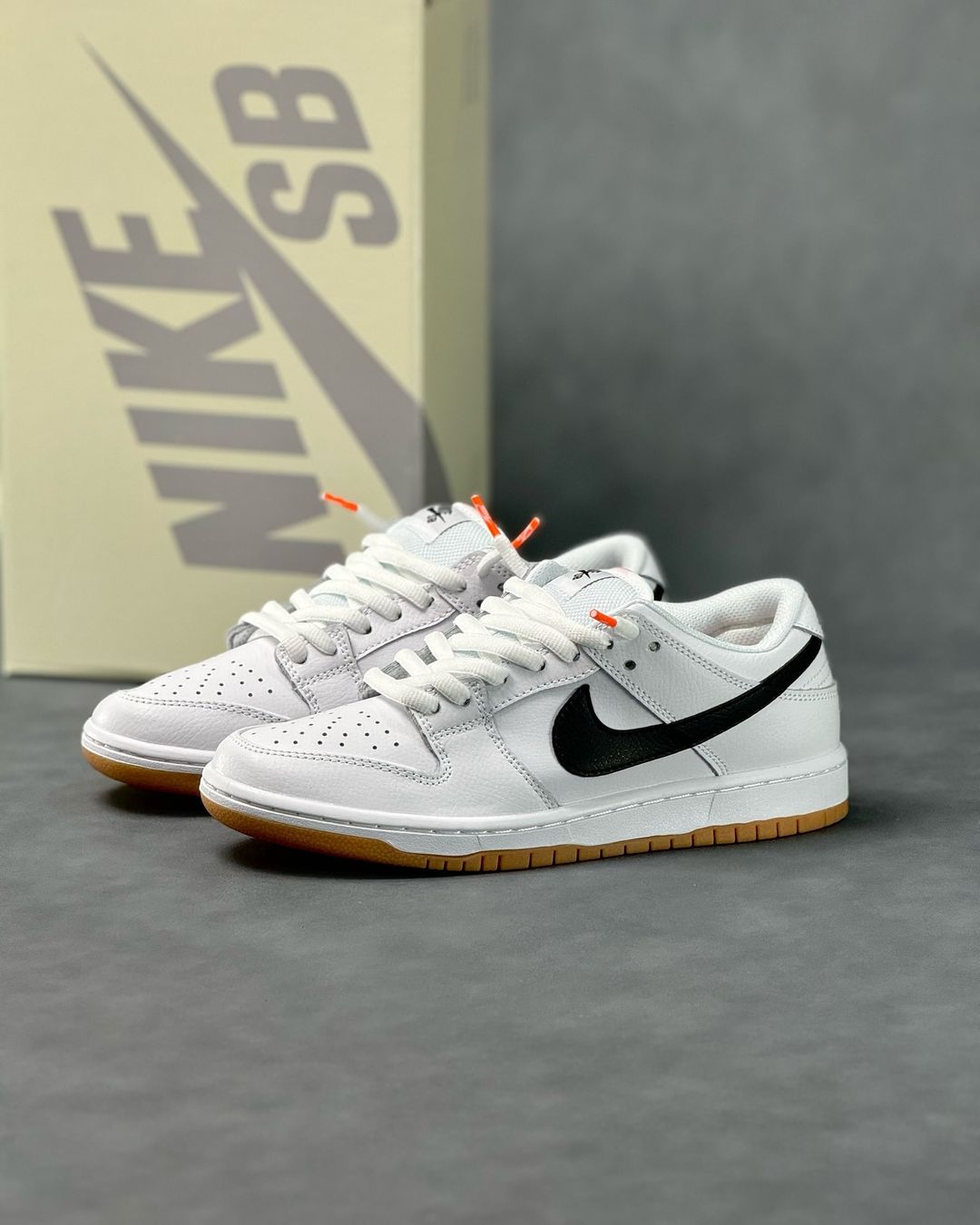 TÊNIS NIKE SB DUNK LOW