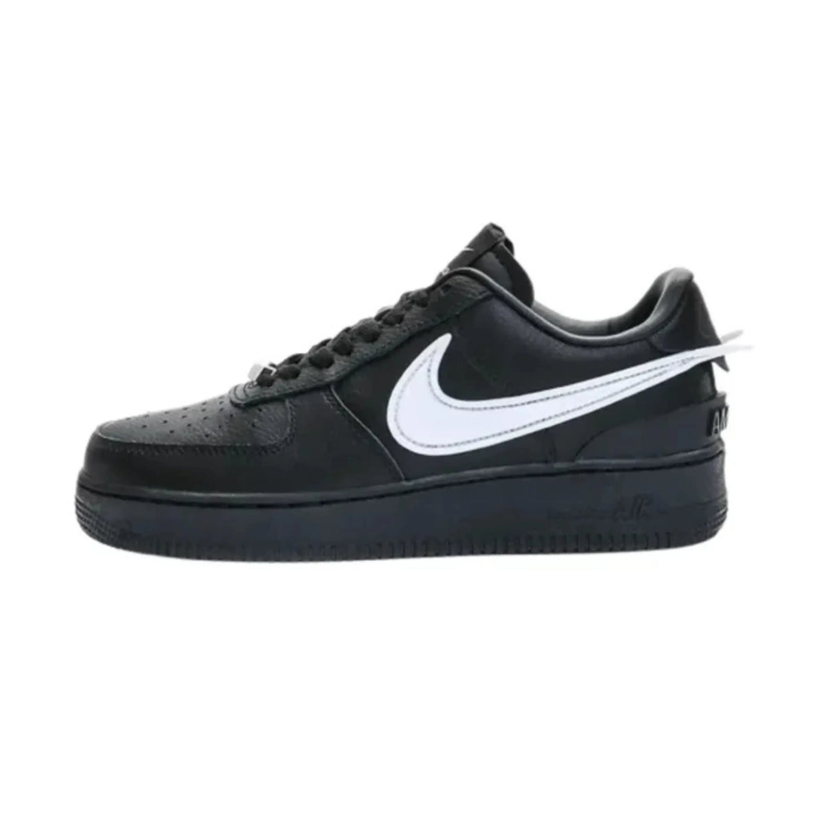 TÊNIS NIKE AIR FORCE 1 X AMBUSH