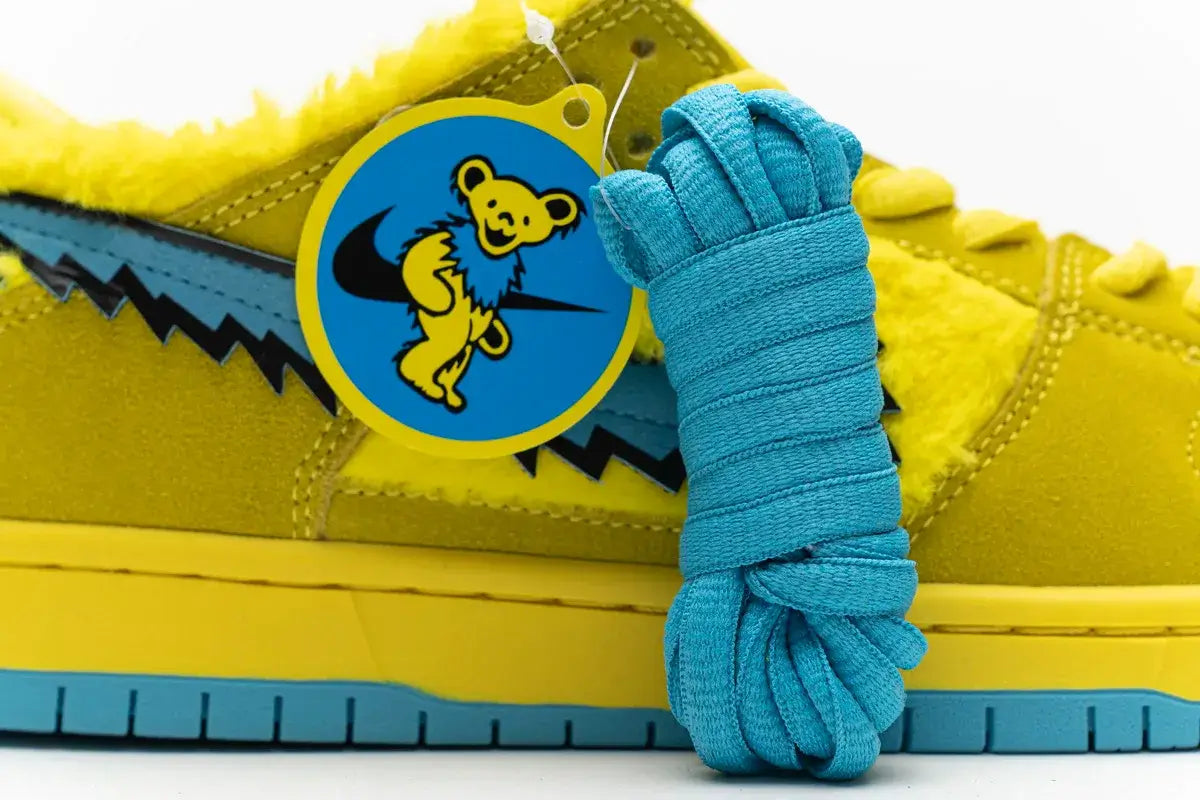 TÊNIS NIKE DUNK SB YELLOW BEAR