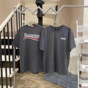 CAMISETA OVERSIZED COM LOGO BALENCIAGA